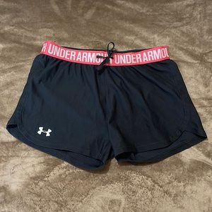 Under Armour Shorts (black and pink, small)